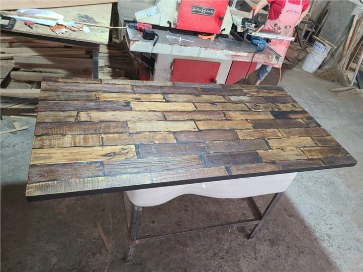 Old Elm Veneer Solid Wood Desktop Factory