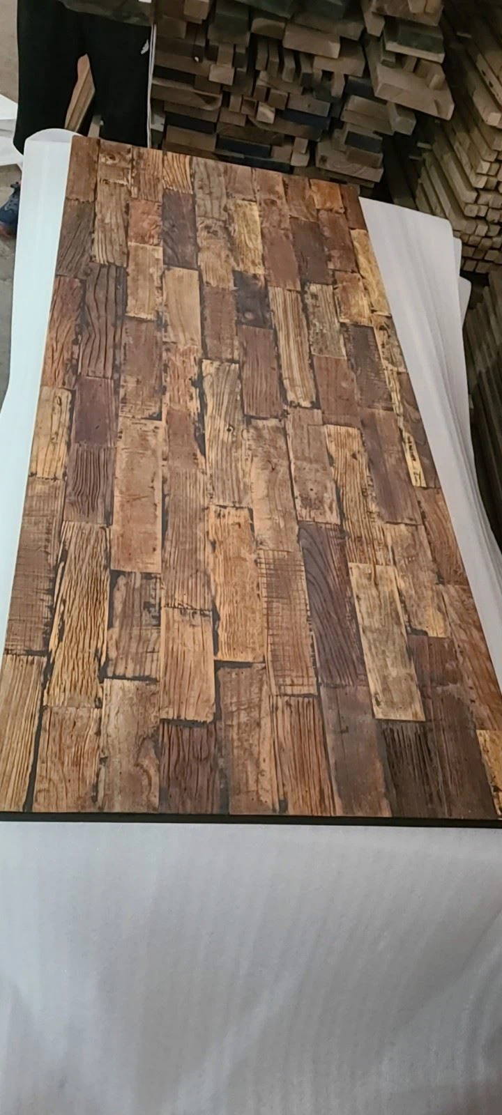 Old Elm Veneer Solid Wood Desktop Manufacturers