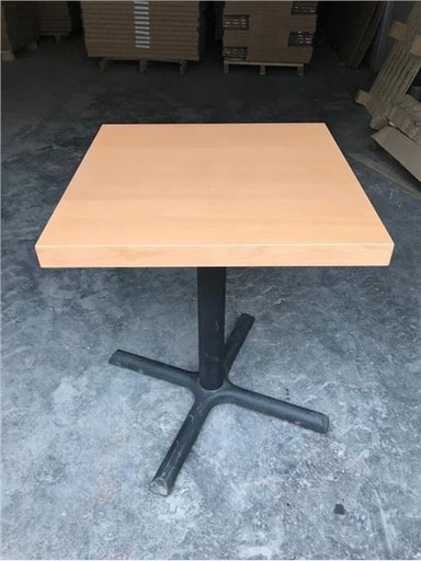 Esstisch aus Buchenholz-Leder